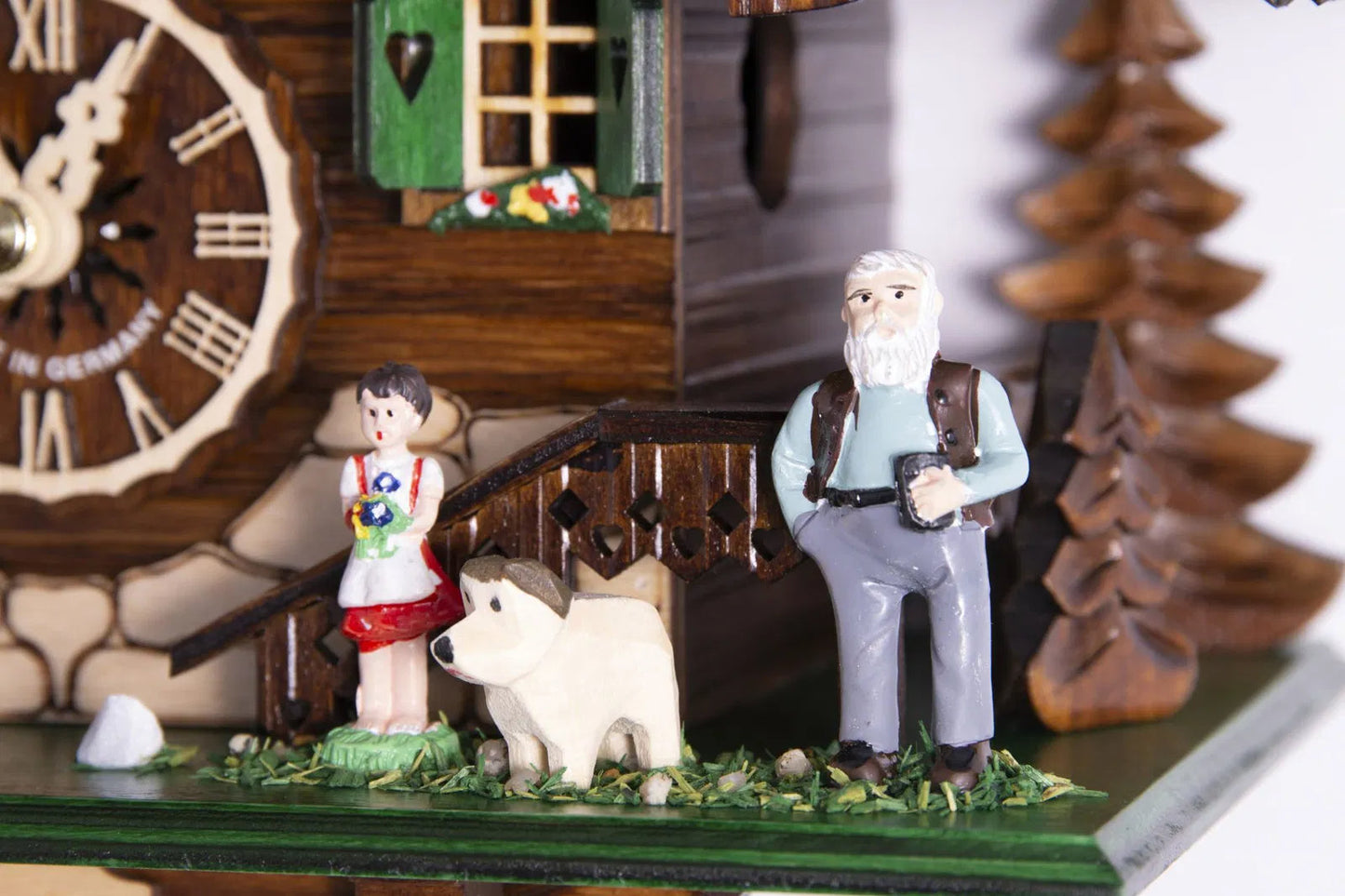 Cuckoo Clock Karwendel Moutain Hut - Quartz Chalet 31cm - Engstler