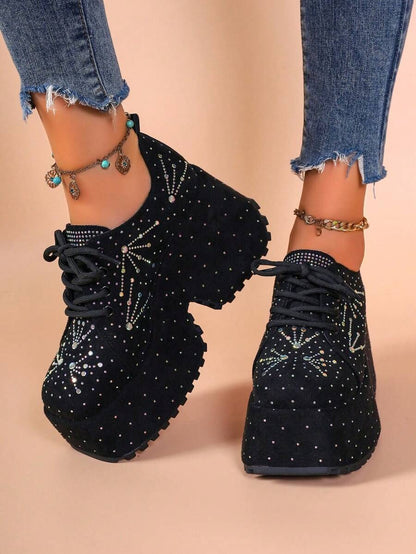 Thick-soled diamond-studded exquisite Martin boots