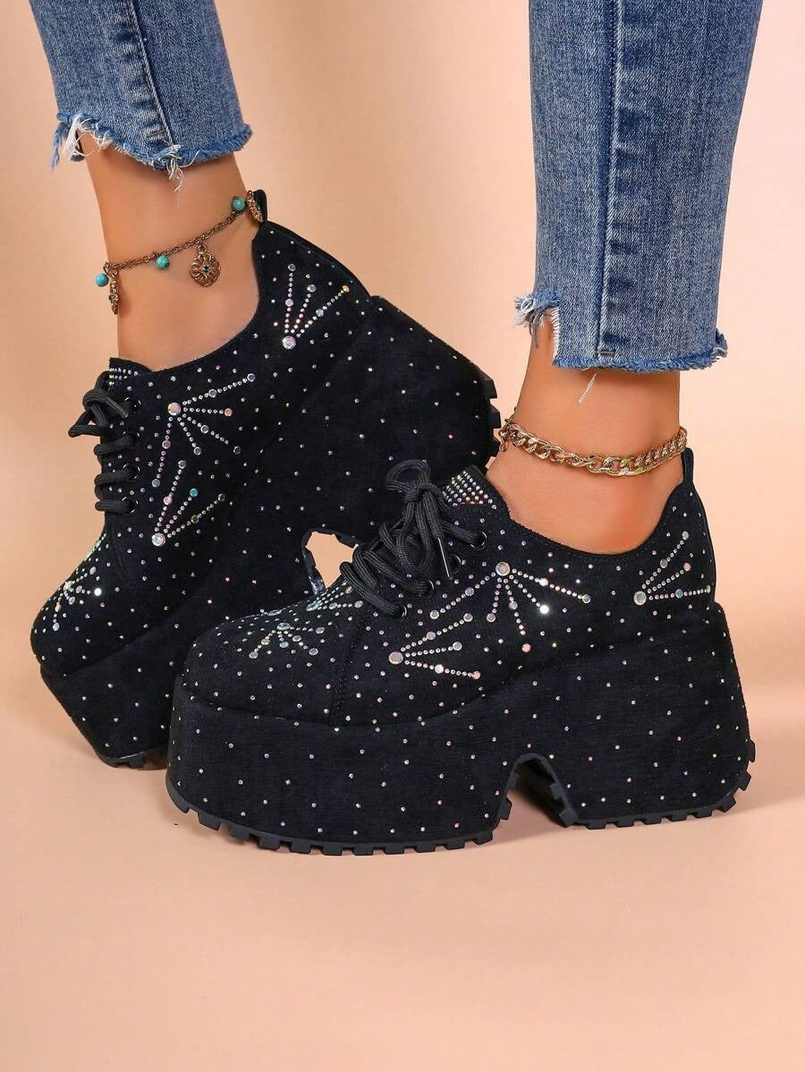 Thick-soled diamond-studded exquisite Martin boots