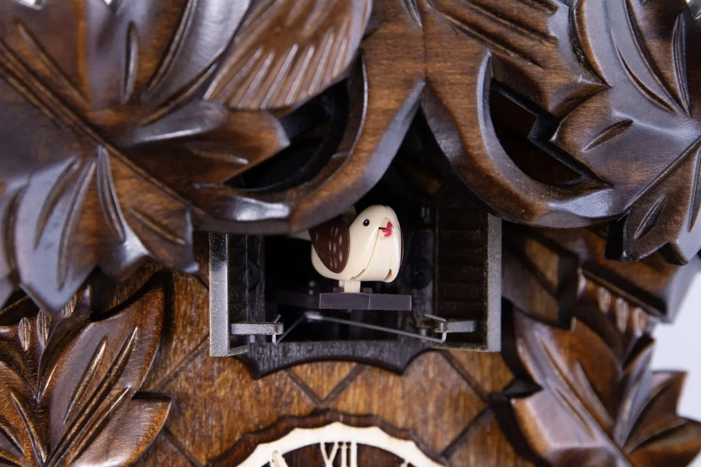 Cuckoo Clock Baumholder - Quartz Carved 23cm - Engstler