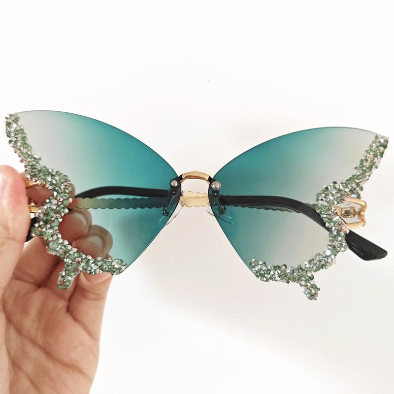 Butterfly shaped diamond free sunglasses