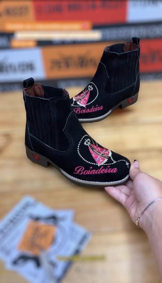 Women's Black Short Boots - Pink Cute Embroidery