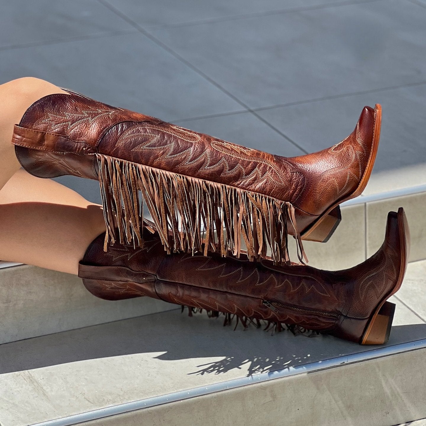 Brown tassel embroidered women's boots