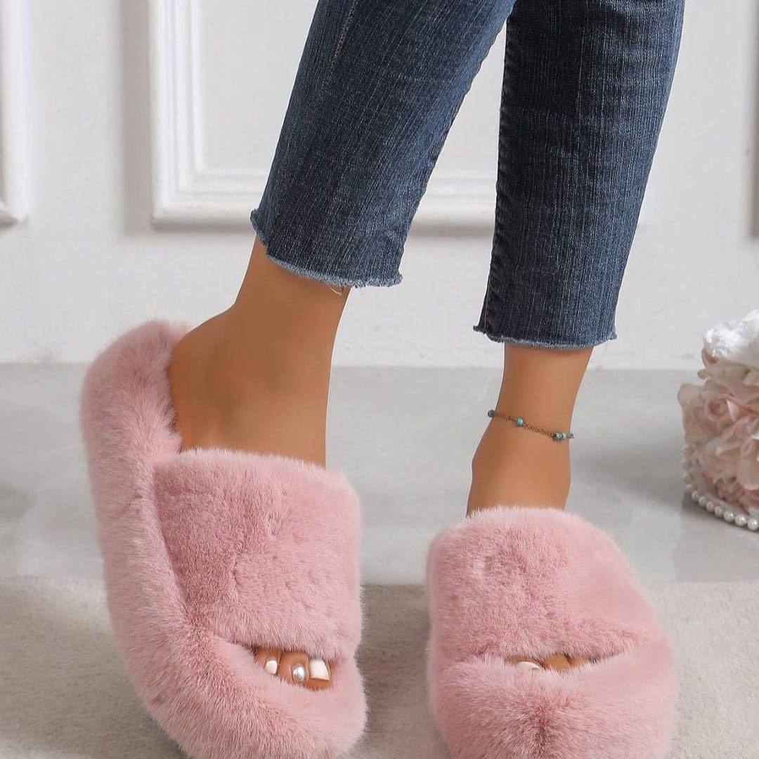 Basic thick-soled plush slippers