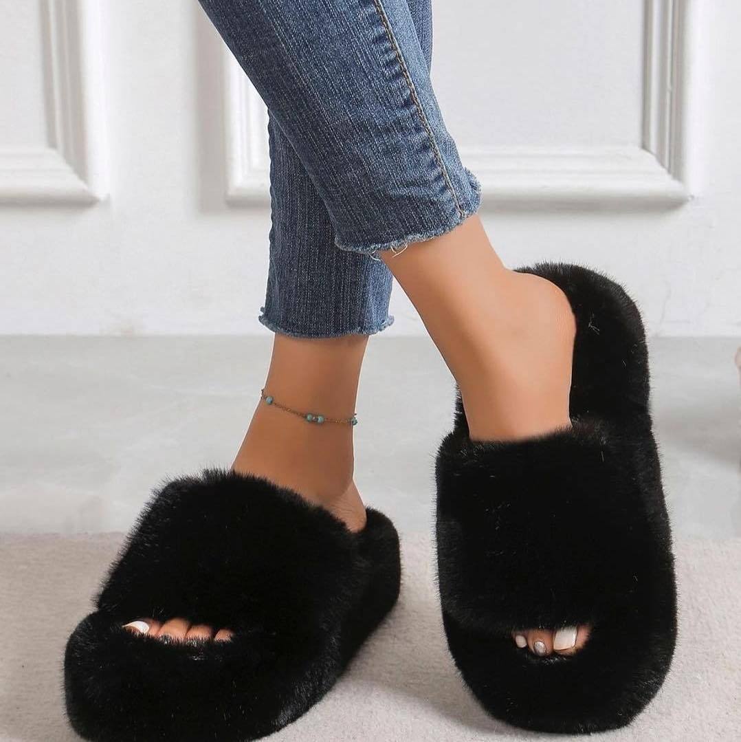 Basic thick-soled plush slippers