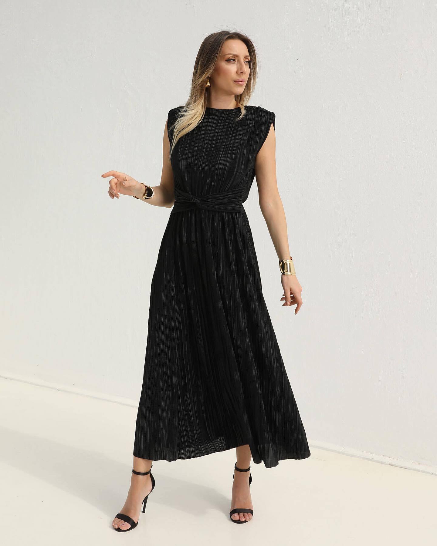 Sleeveless loose long skirt—2024 new fashion style