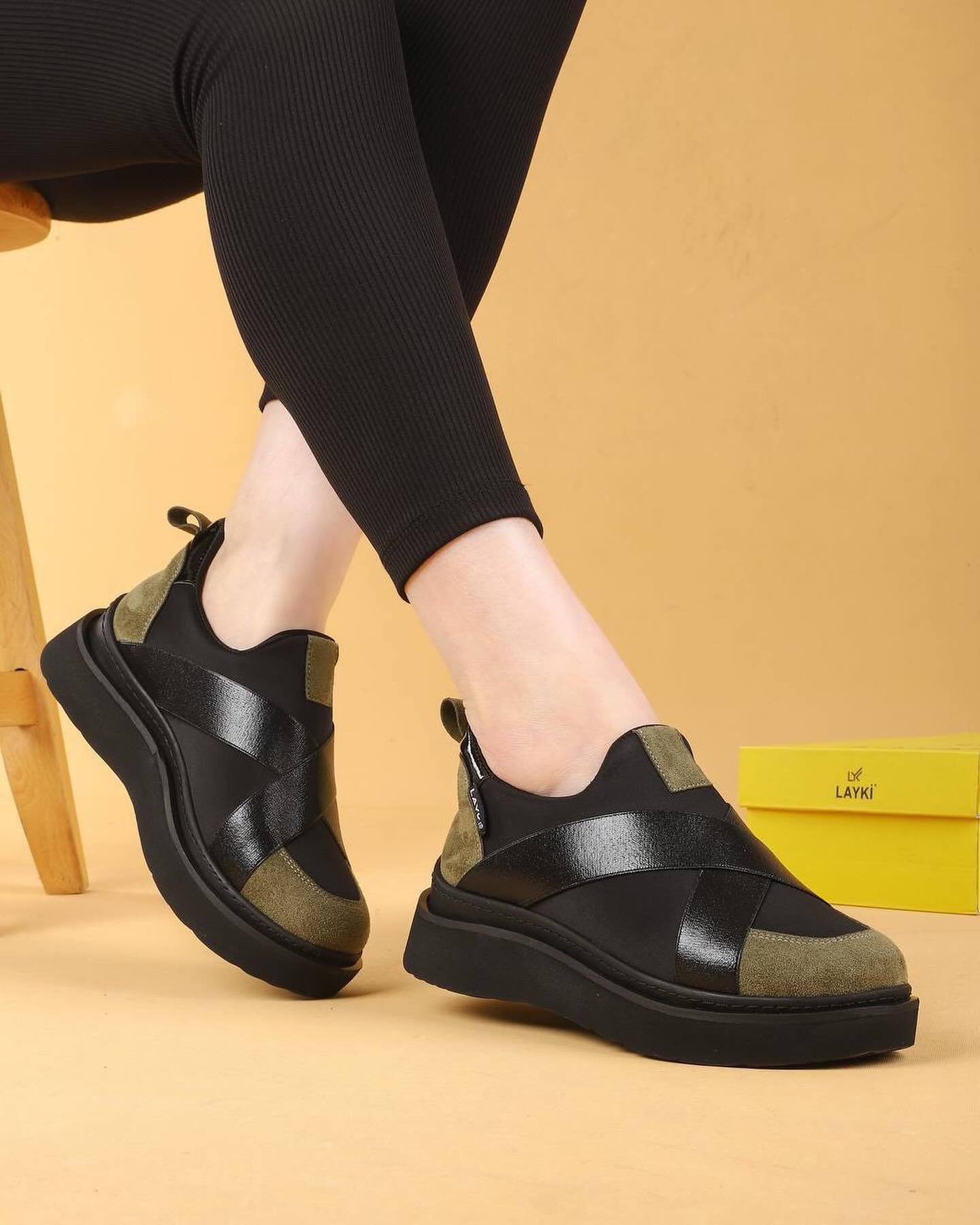 Arch support versatile pattern stretch slip-on casual shoes