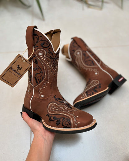 2024 new embroidered pattern women's boots