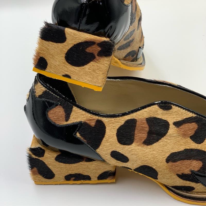 Women's Fashion Pointed Leopard Thick Heel Shoes