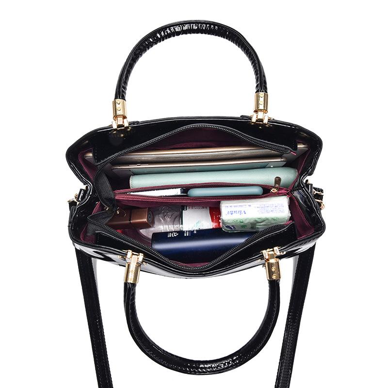 Large capacity embroidered handbag
