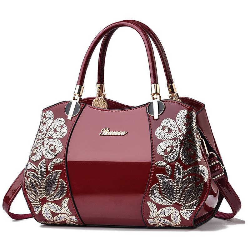 Large capacity embroidered handbag