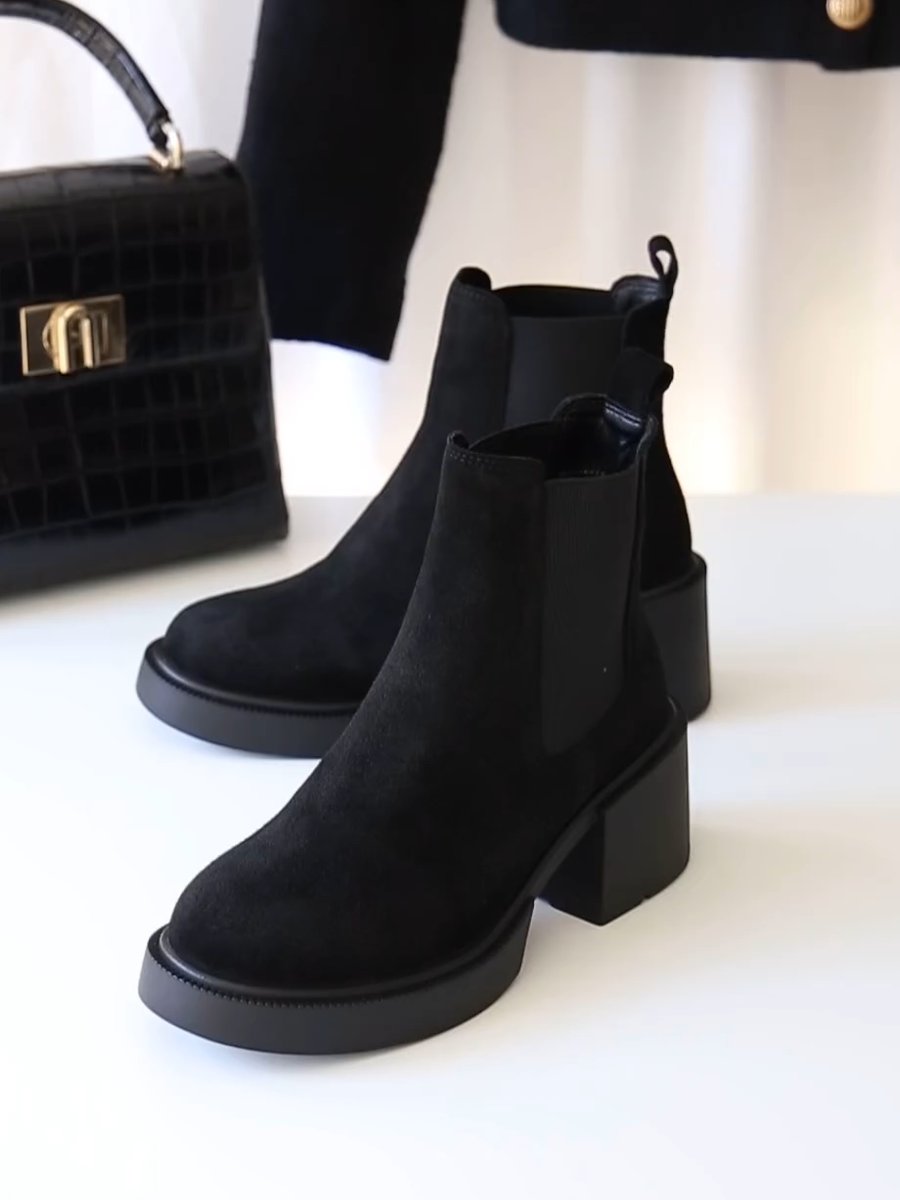 Black brushed martin boots