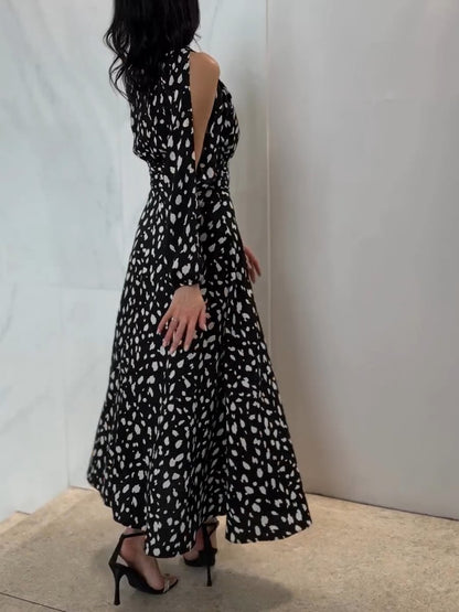 Long skirt with polka dots