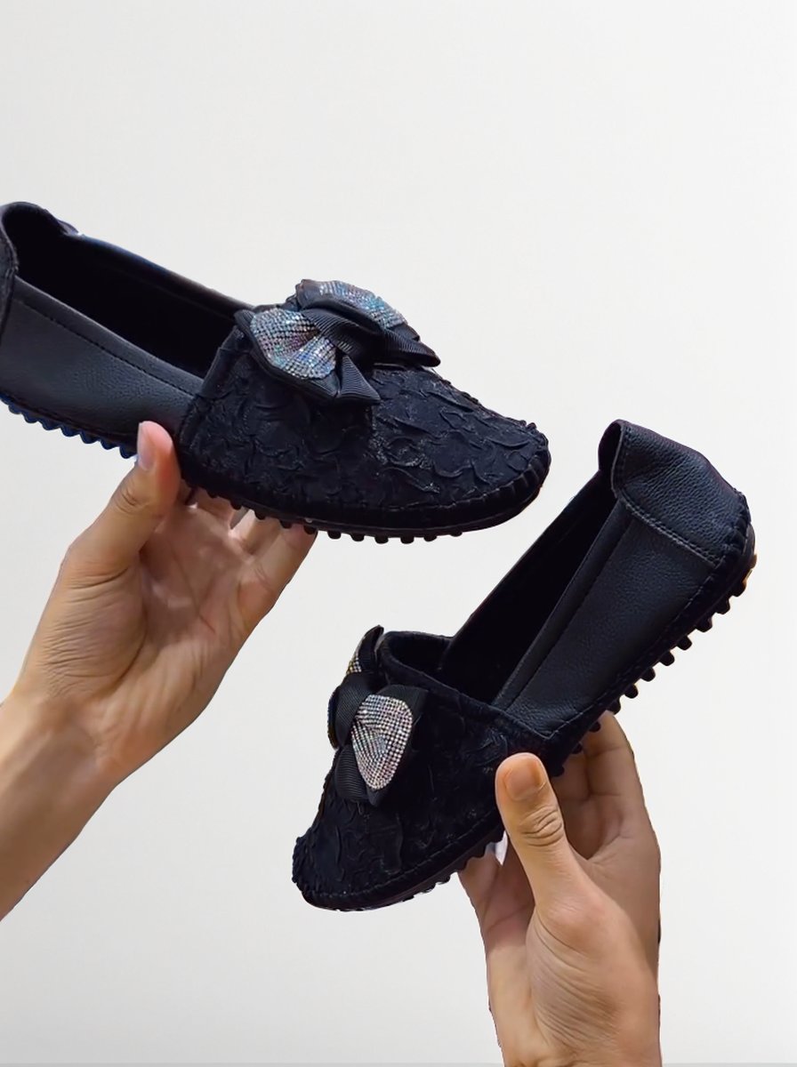 Diamond bow pleated lace soft-soled shoes
